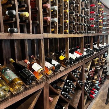 Simone on Sunset - Wine Bars Near Me - Houston, Texas
