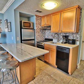 Meridian Plaza - Kitchen, breakfast bar. - Resorts Near Me - Myrtle Beach, South Carolina Meridian Plaza - Kitchen, breakfast bar. - Resorts Near Me - Myrtle Beach, South Carolina