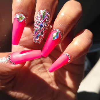 Lavish Lounge nails  - Nail Salons Near Me - Folsom, California
