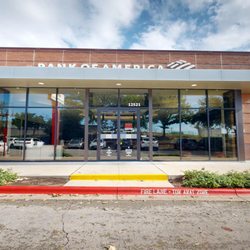 Bank of America Financial Center - Storefront
