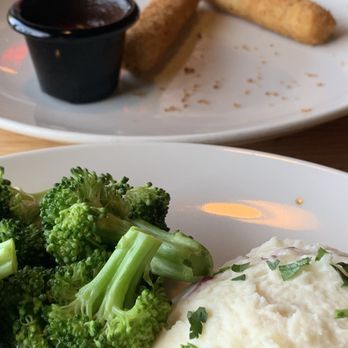 Applebee's Grill + Bar - Mozzarella Sticks - American Near Me - Elk Grove, California Applebee's Grill + Bar - Mozzarella Sticks - American Near Me - Elk Grove, California