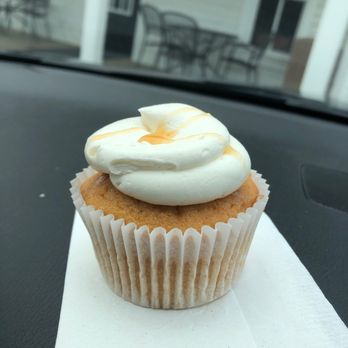 Cupcake Heaven  - Butter beer cupcake - Desserts Near Me - Haymarket, Virginia
