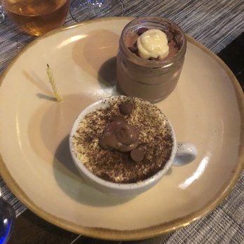 Clandestino wine bar - Tiramisu and chocolate mousse - Pizza Near Me - Toronto, Ontario
