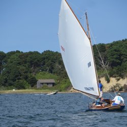 Harbor Seal Boat Tours - A classic boat on the bay