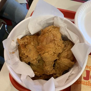 Jollibee - Chickenjoy bucket - Fast Food Near Me - Houston, Texas Jollibee - Chickenjoy bucket - Fast Food Near Me - Houston, Texas