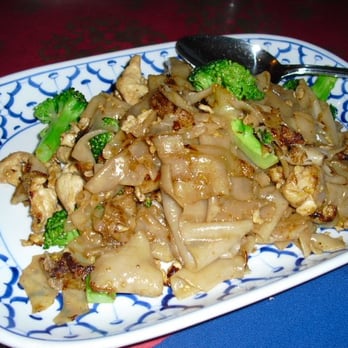 Bangkok Thai Cuisine - Pad See Ew - Thai Near Me - Berkeley, California