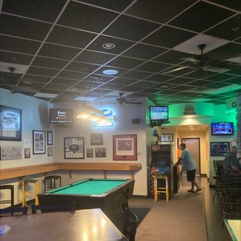 Desert Peaks Pizza & Grille - Pool table and video games to play - Pizza Near Me - Mesa, Arizona Desert Peaks Pizza & Grille - Pool table and video games to play - Pizza Near Me - Mesa, Arizona