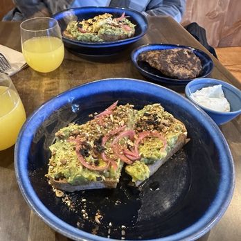 Bear Bear - Smashed Avocado. - Breakfast & Brunch Near Me - Leavenworth, Washington