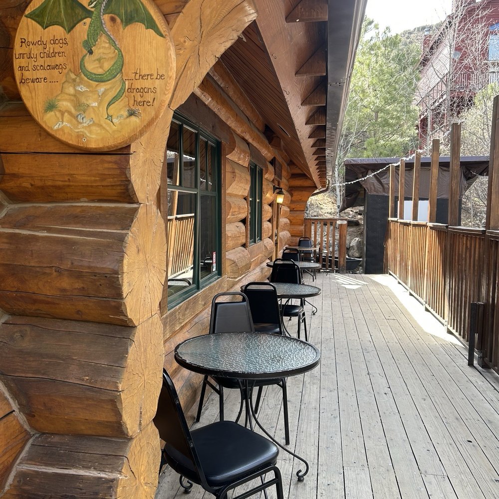 Mt Lemmon Cookie Cabin - Outdoor seating - Pizza Near Me - Mount Lemmon, Arizona