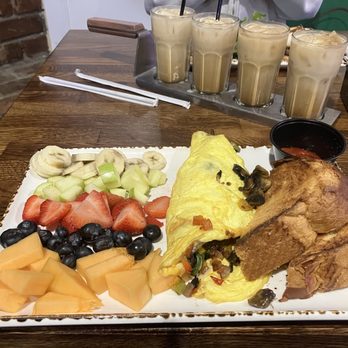 Madres Brunch - Veggie omelette, coffee flight - Breakfast & Brunch Near Me - Riverside, California