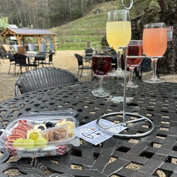 Grandfather Vineyard - Mimosa wine flight and 2 cheese charcuterie board - Wineries Near Me - Banner Elk, North Carolina