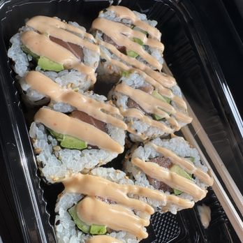 Maido Sushi Cafe - Salmon roll - requested spicy mayo in top - Sushi Bars Near Me - Marina, California