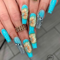 On Trend Nails