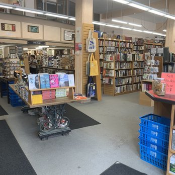 Minneapolis MAGERS & QUINN BOOKSELLERS - Updated November 2024 - 39