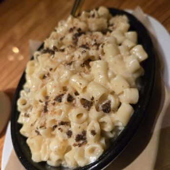 Alder & Birch - Truffle Gouda Mac!  Everything is gouda when there is truflle!! :p - Cocktail Bars Near Me - Las Vegas, Nevada