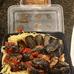 Morgan's Harbor to Hill - Steamed mussels with linguine
