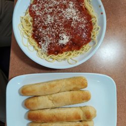 Fazoli's - Spaghetti & marinara.