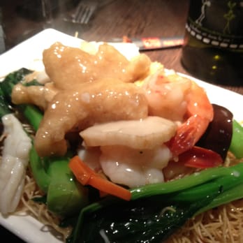 New King - Fried noodles with seafood - Chinese Near Me - Amsterdam, New Hampshire New King - Fried noodles with seafood - Chinese Near Me - Amsterdam, New Hampshire