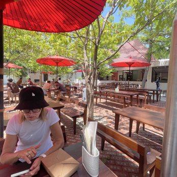 Bia Om - Secret garden on Sunset! - Desserts Near Me - Los Angeles, California