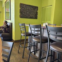 Mountain View Cafe & Bakery - Seating