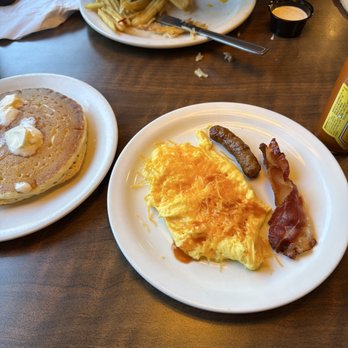 Denny's - American Near Me - Rialto, California Denny's - American Near Me - Rialto, California
