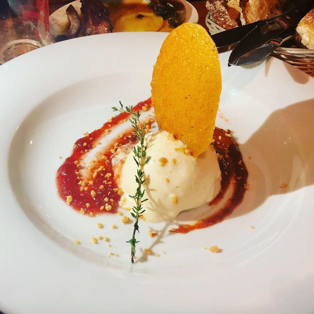 Eslava - Cheese ice cream - Tapas Bars Near Me - Seville, SE Eslava - Cheese ice cream - Tapas Bars Near Me - Seville, SE