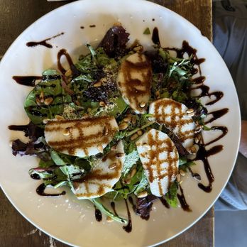 OMELI Kitchen - Green salad with balsamic glaze dressing and Asian pear. - Vietnamese Near Me - Fullerton, California OMELI Kitchen - Green salad with balsamic glaze dressing and Asian pear. - Vietnamese Near Me - Fullerton, California