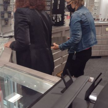 Macy's - Lady in black saw me walk up, I was  ignored  for a minimum of 5 minutes. Was rushed and will be returning items because of them. - Department Stores Near Me - Schaumburg, Illinois