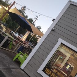 Luigi's BBQ & Deli