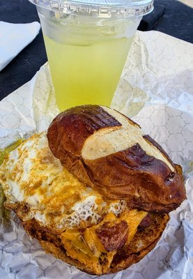 The Tasty Yolk by null