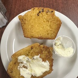 Grilled corn muffin. Significant salt taste but otherwise ok.