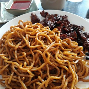 CF Cheng - Lunch Special (Mongolian Beef w/Chicken Chow mein, I requested no veggies..but it comes with onions & green onions) - Chinese Near Me - Sacramento, California