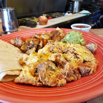 Yahaira's Cafe - Lomito scramble - Mexican Near Me - Pasadena, California