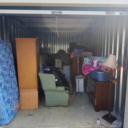The Junkster's - Storage unit clean out in Colchester!