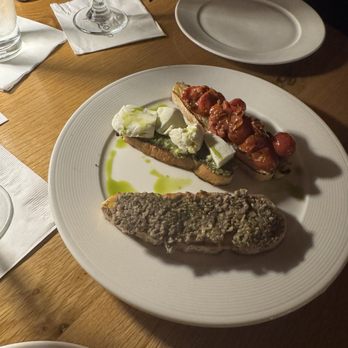 Il Fornaio - Bruschette Assortite on happy hour! - Italian Near Me - Manhattan Beach, California Il Fornaio - Bruschette Assortite on happy hour! - Italian Near Me - Manhattan Beach, California