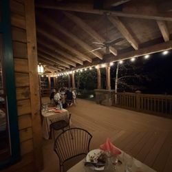 Fairview Cafe - Side Deck Dining