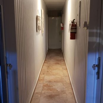 Annie's Place - Hallway leading to our room. - Puerto Rican Near Me - Combate, Puerto Rico