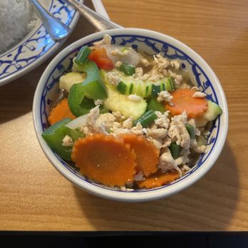 Pad Thai - Pad Kra Paw - Thai Near Me - Lemoore, California
