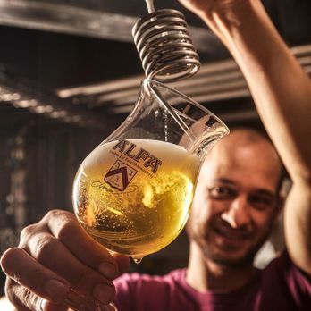 Alfa Bierbrouwerij - Bier tappen in de Alfa Brouwerij - Breweries Near Me - Schinnen, LI Alfa Bierbrouwerij - Bier tappen in de Alfa Brouwerij - Breweries Near Me - Schinnen, LI