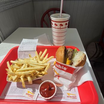 In-N-Out Burger - Burgers Near Me - San Diego, California In-N-Out Burger - Burgers Near Me - San Diego, California