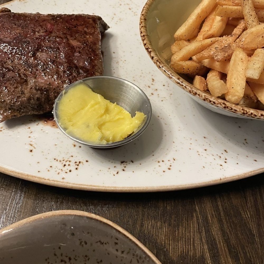Packers Kitchen + Bar - Flat Iron steak with ? Bernaise?? Steak was not evenly cooked, either. - Seafood Near Me - Blaine, Washington Packers Kitchen + Bar - Flat Iron steak with ? Bernaise?? Steak was not evenly cooked, either. - Seafood Near Me - Blaine, Washington