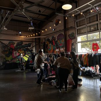Bad Astronaut Brewing - a large room full of people - Beer Bar Near Me - Houston, Texas Bad Astronaut Brewing - a large room full of people - Beer Bar Near Me - Houston, Texas