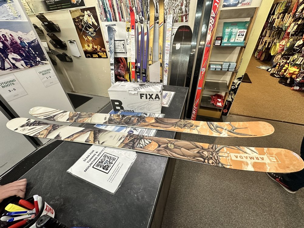 STURTEVANT’S Updated August 2024 19 Photos & 199 Reviews 13131 NE 20th St, Bellevue