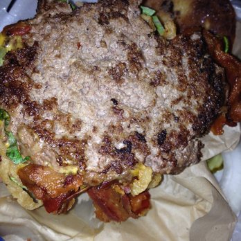 Cheddar's Scratch Kitchen - Smokehouse Burger* bottom - American Near Me - Jacksonville, Florida