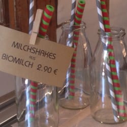 Kleines Café - Milchshakes gibt es hier auch superfrisch..