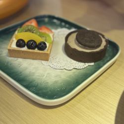 Umami Revolving Sushi - Desert