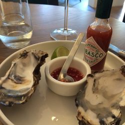 Eilandkeuken - Delicious oysters!  This photo doesn't do the restaurant justice.