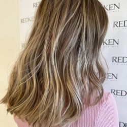 Fresh Salon & Spa by Hollys