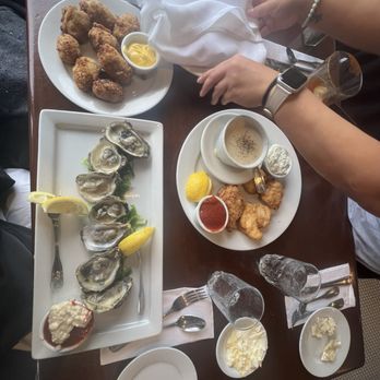 Dorn's Original Breakers Cafe - Seafood Near Me - Morro Bay, California