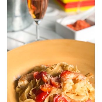 Brava Garden Eatery - Wine Bars Near Me - Pleasanton, California